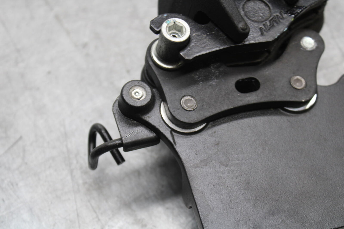 18-23 KAWASAKI NINJA 400 REAR BACK BRAKE CALIPER W MOUNT BRACKET BB660