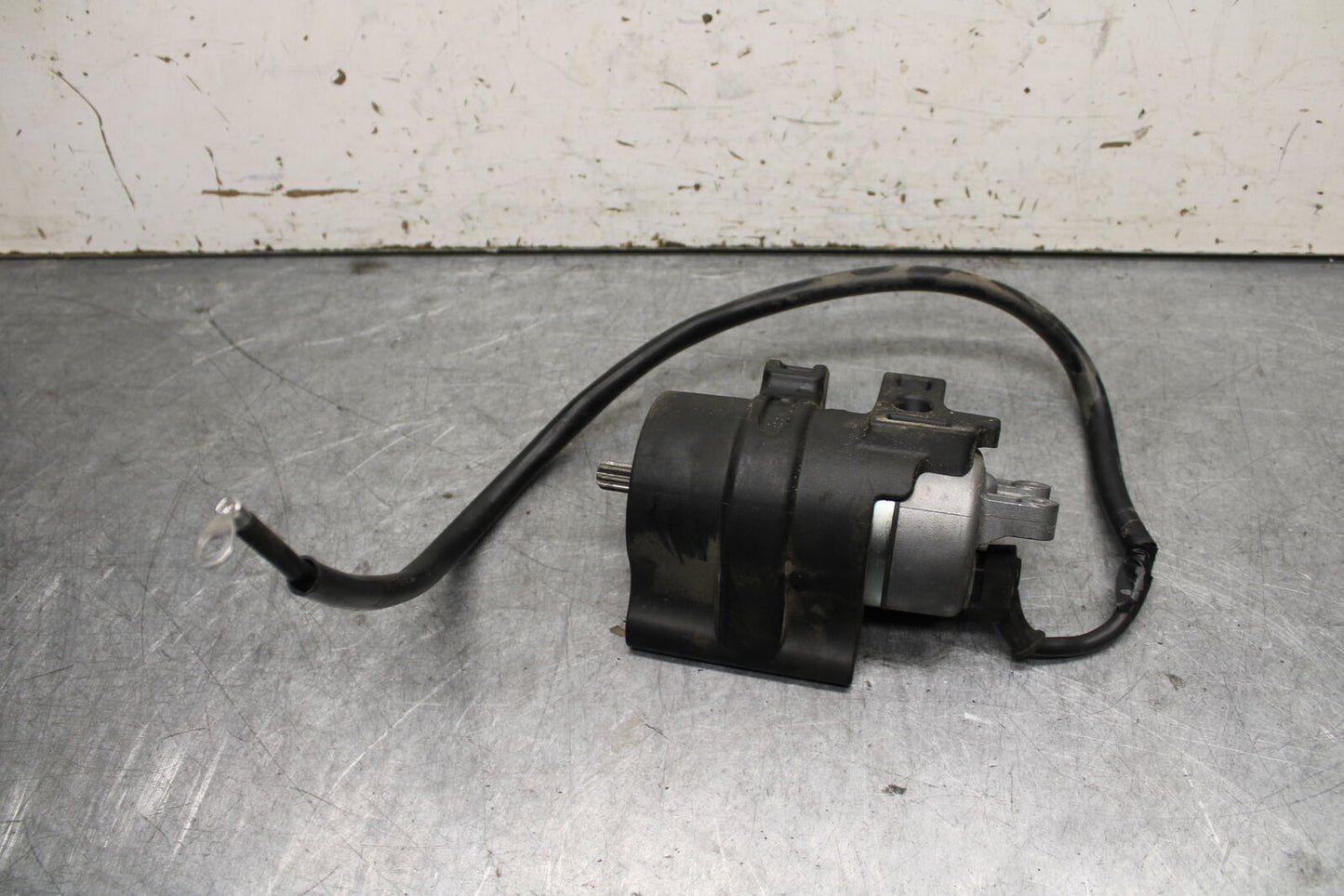 22-24 YAMAHA XSR900 ENGINE STARTING STARTER MOTOR -DC 12V BB683