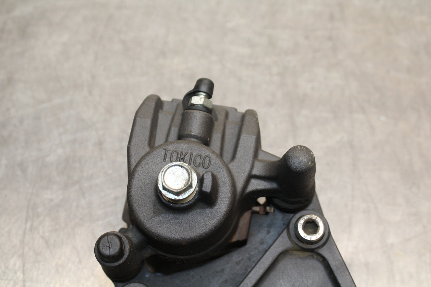 12-17 KAWASAKI NINJA 650 REAR BACK BRAKE CALIPER W MOUNT BRACKET BB129