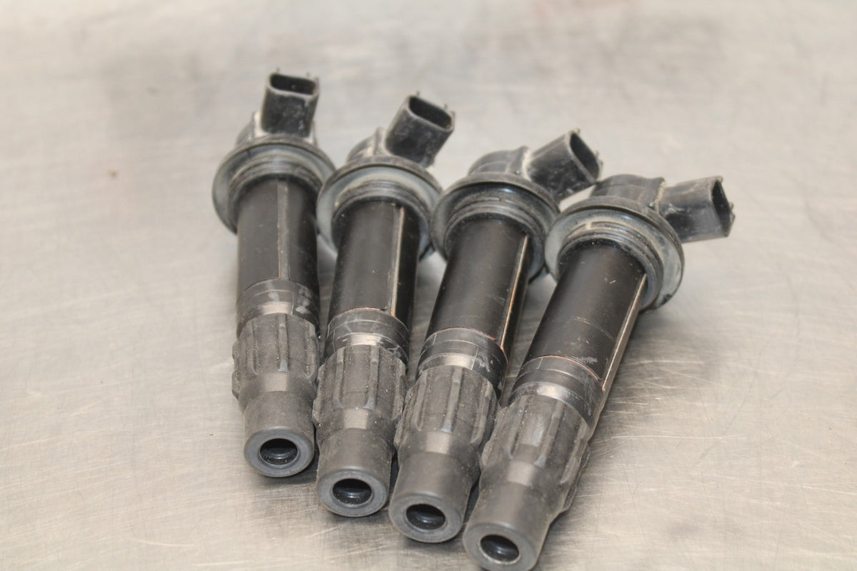 07 YAMAHA YZF R1 IGNITION COILS COIL SPARK PLUG CAPS BB675