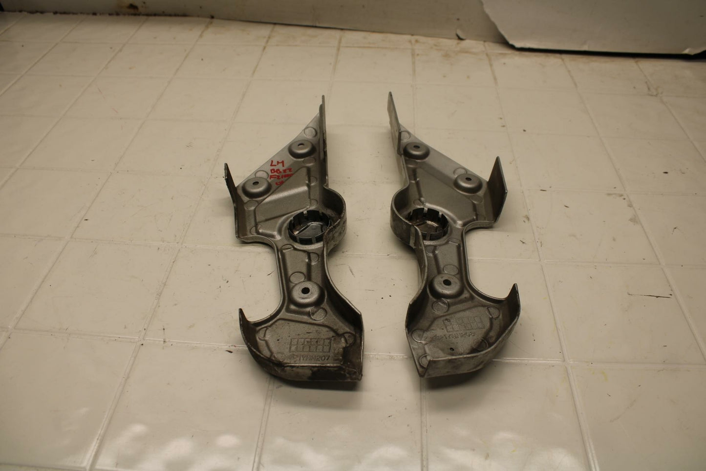 01-05 YAMAHA FZS1000 RIGHT LEFT FRAME MID SIDE COVERS COWLS PANELS TRIM BB 04