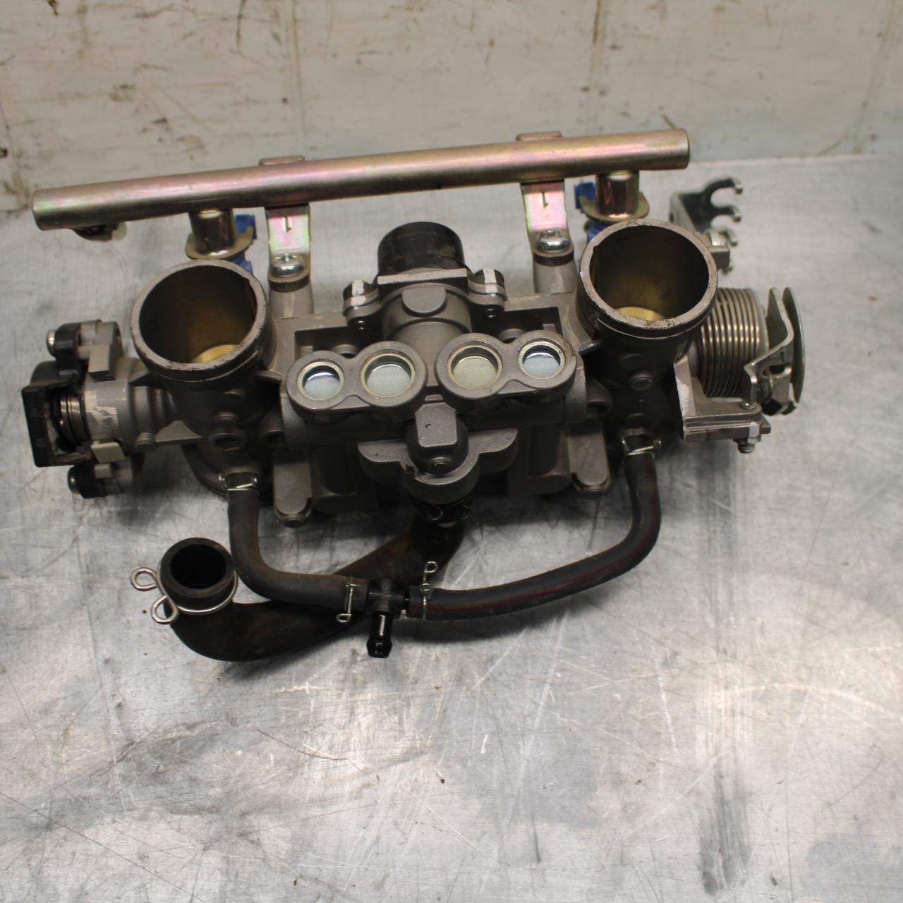 17-23 SUZUKI GSXR 250 GSX250RL8 MAIN FUEL INJECTORS / THROTTLE BODIES BB490