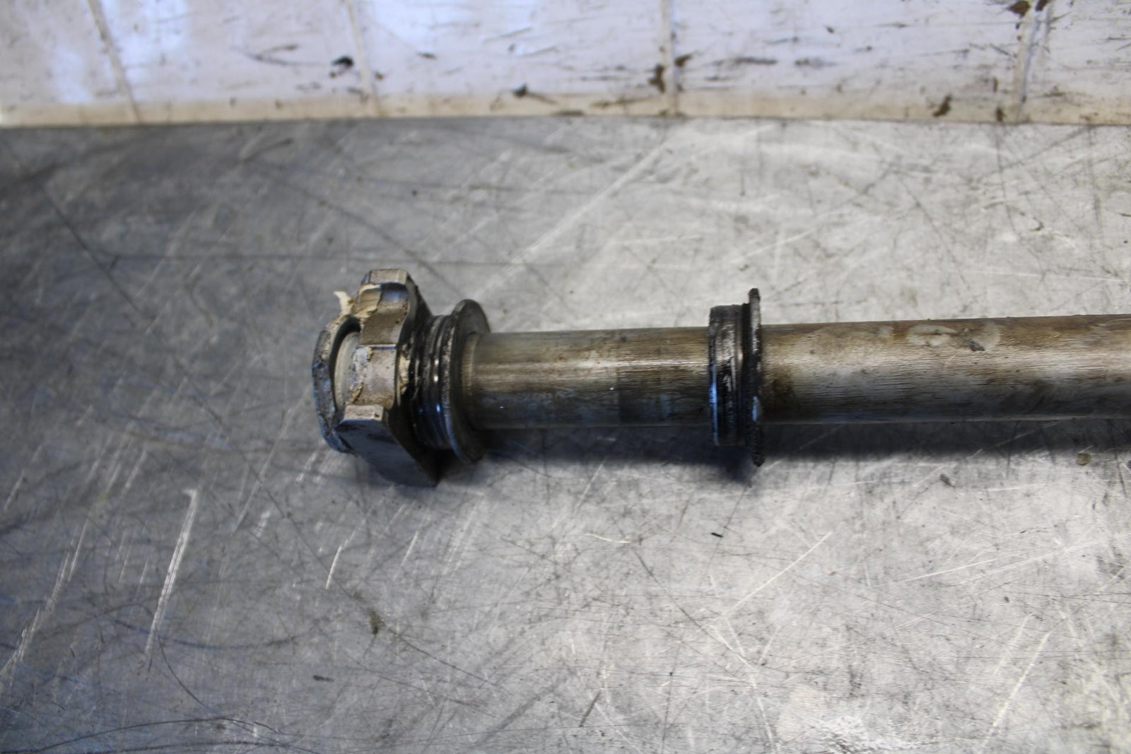 2007 Honda CBR600RR REAR AXLE BACK WHEEL RIM PIVOT BOLT AXEL 42301-MEE-D00 BB536