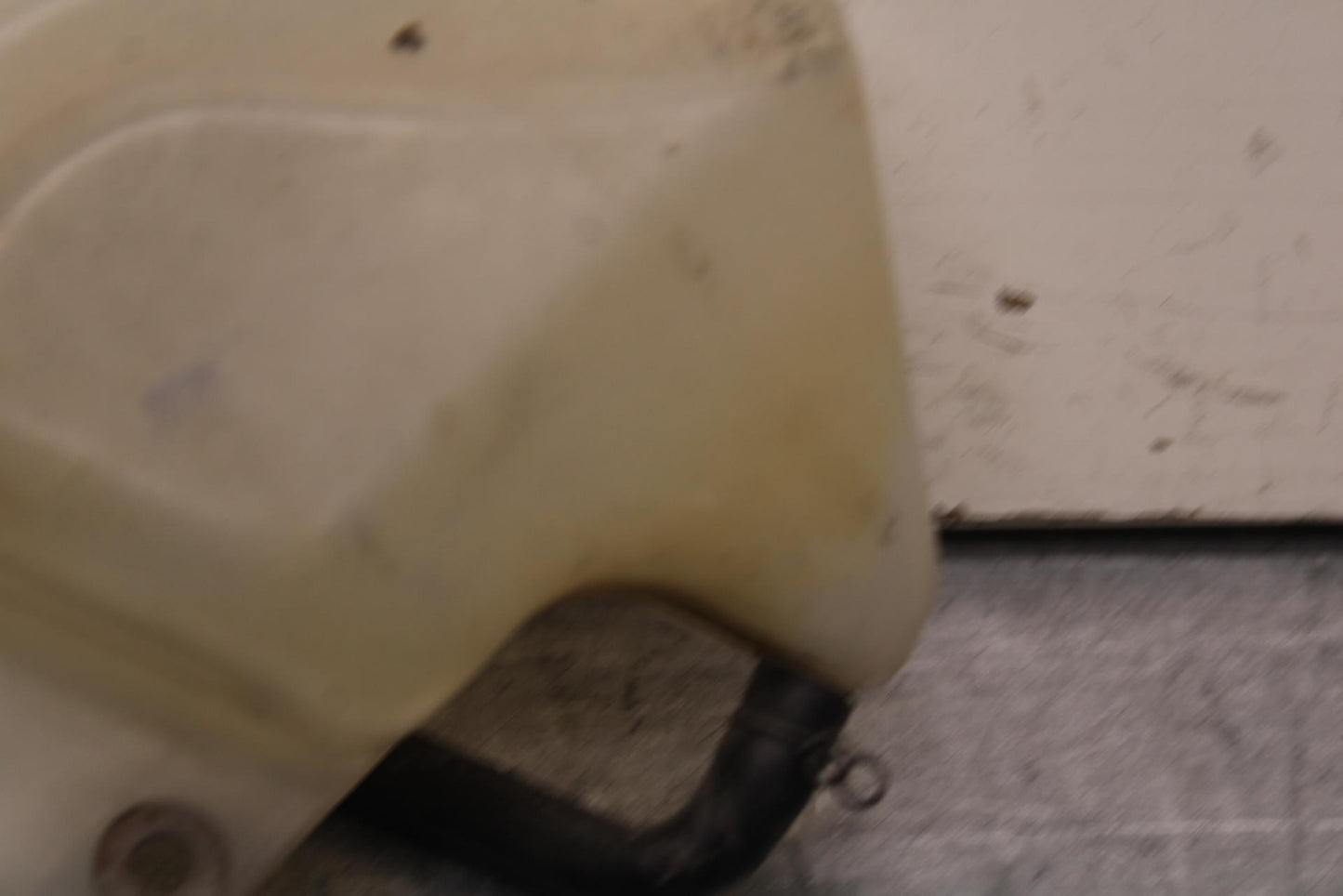 09-12 KAWASAKI NINJA ZX6R ZX600R COOLANT WATER TANK RESERVOIR 43078-0057  BB617