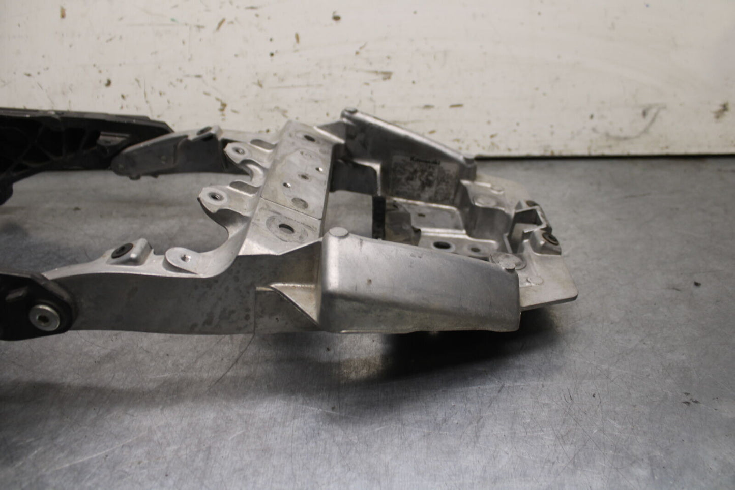 12-13 KAWASAKI Z1000 REAR SUBFRAME BACK SUB FRAME BB743