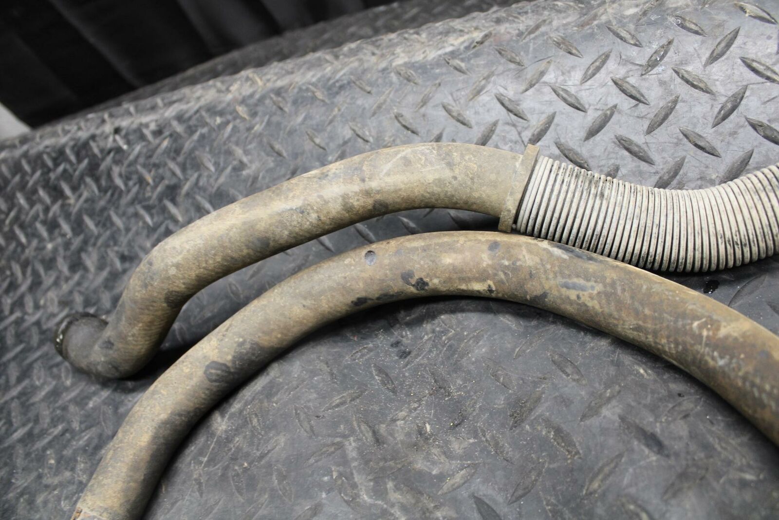 2004 Yamaha Banshee 350 YFZ350 RADIATOR HOSES ENGINE COOLANT WATER PIPES  BB232