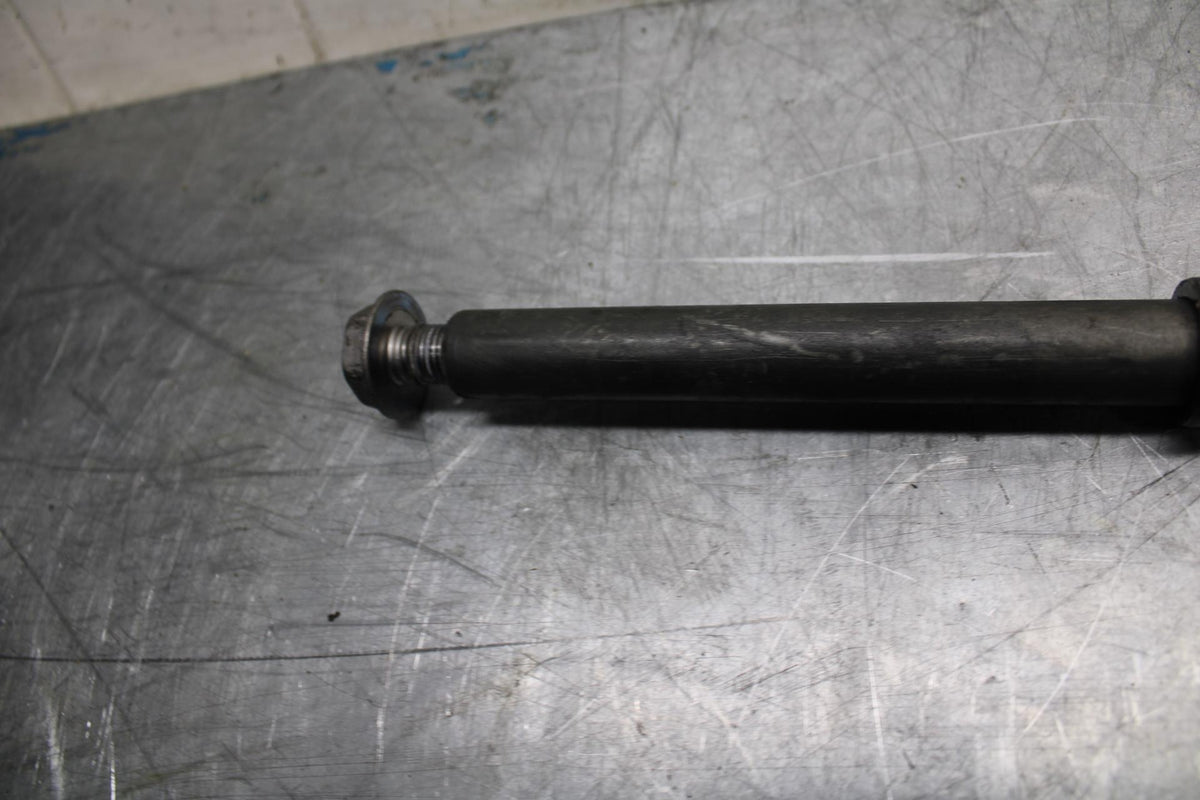 09-12 HONDA CBR600RR FRONT WHEEL RIM AXLE PIVOT BOLT 44301-MFJ-D00 BB450