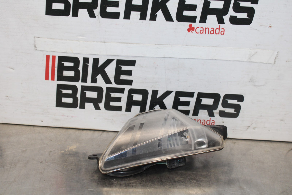 24-25 KAWASAKI NINJA 500 EX500J ABS LEFT FRONT TURN SIGNAL LIGHT INDICATOR BB934