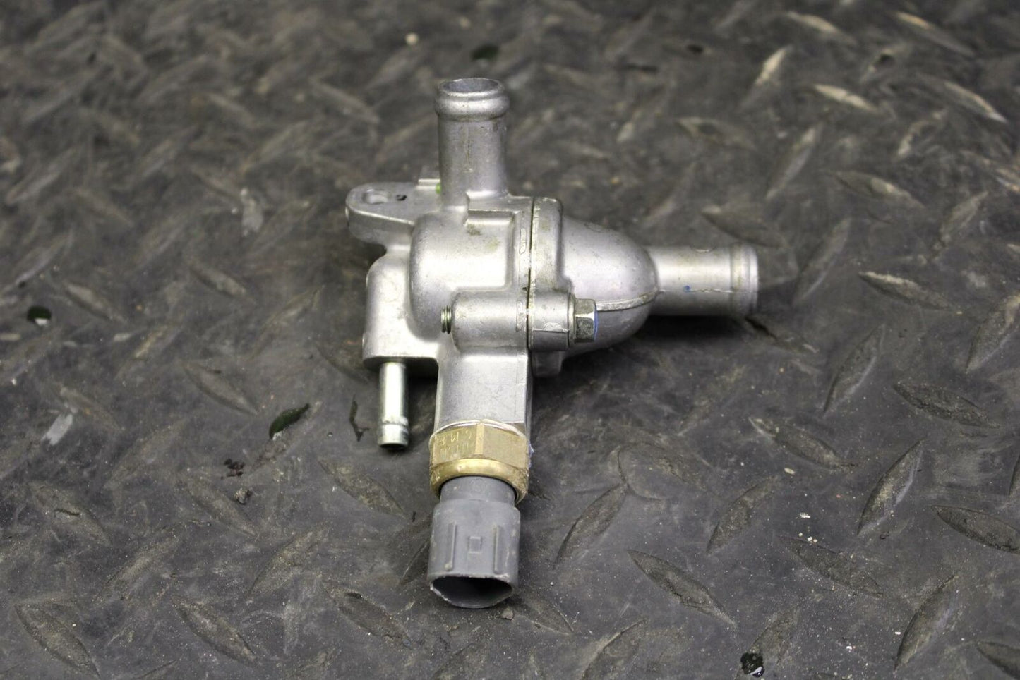 08 HONDA CBR125R THERMOSTAT HOUSING BB180