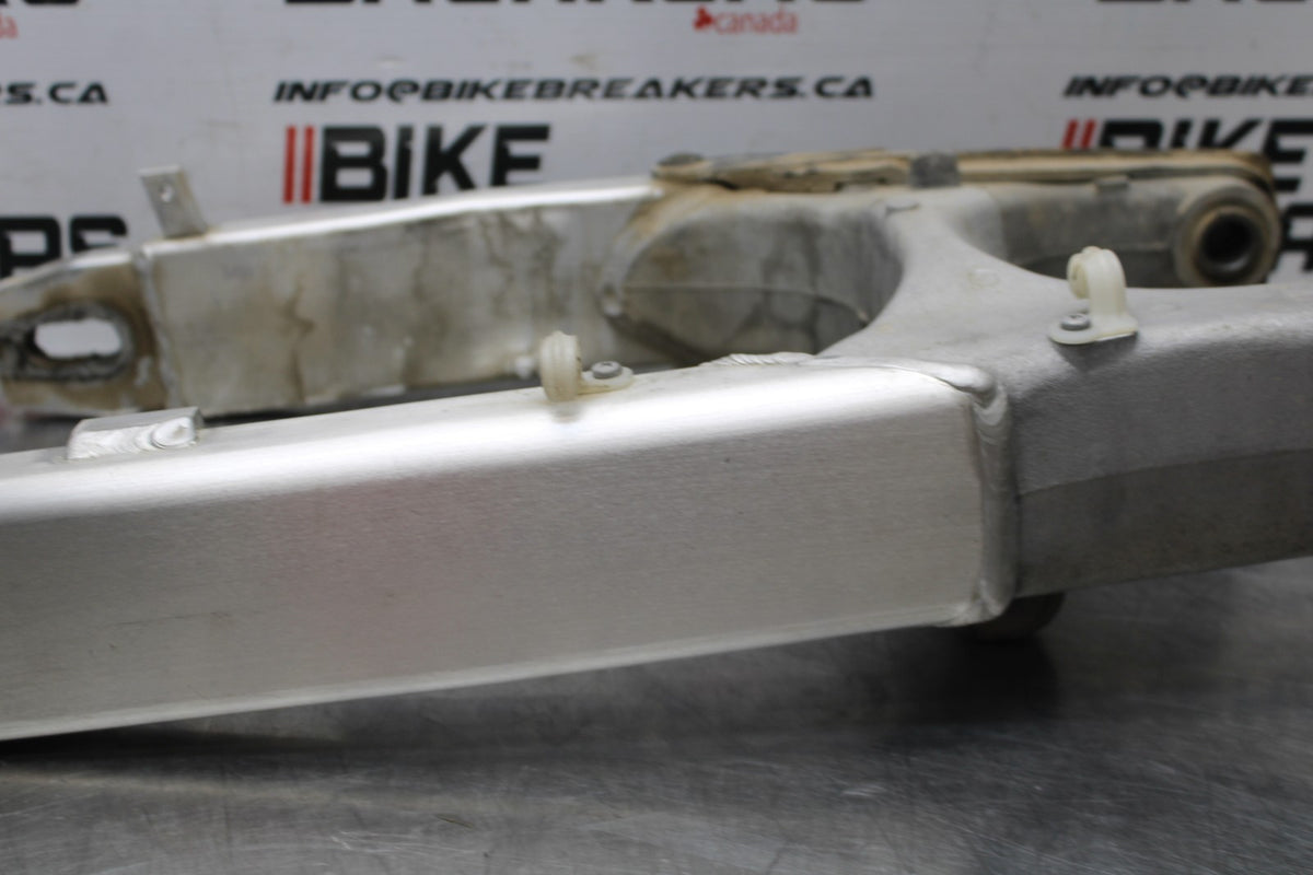 98-05 HONDA SUPER HAWK 1000 VTR1000F REAR SWINGARM BACK SWING ARM BB821