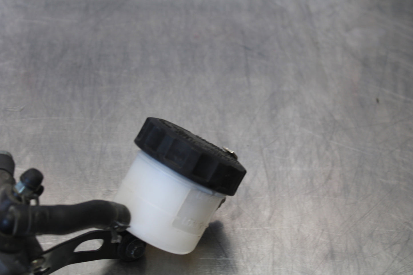 21 KAWASAKI NINJA ZX6R FRONT BRAKE MASTER CYLINDER BB647