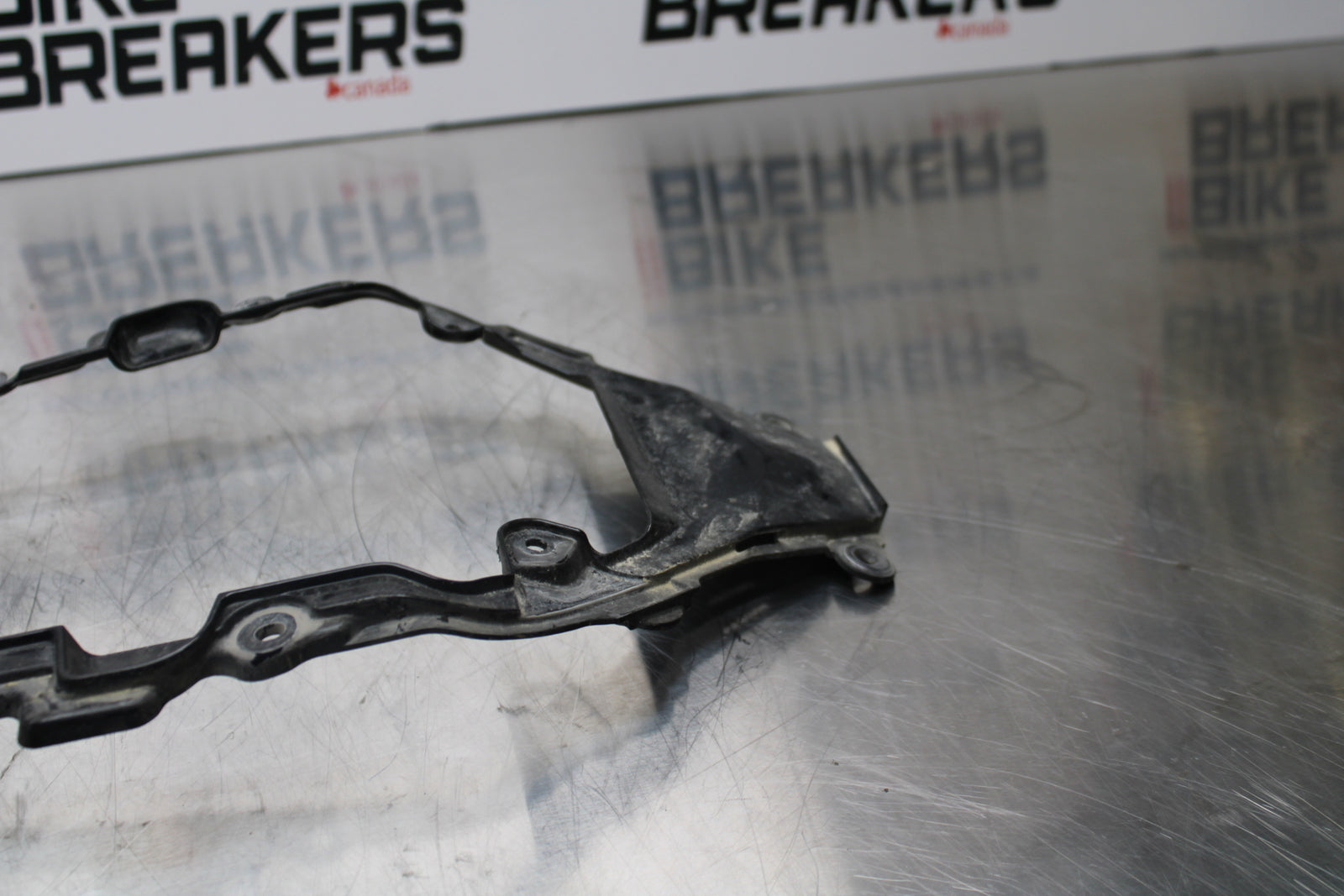 11 SUZUKI GSXR1000 CENTER REAR BACK TAIL FAIRING COWL BB142