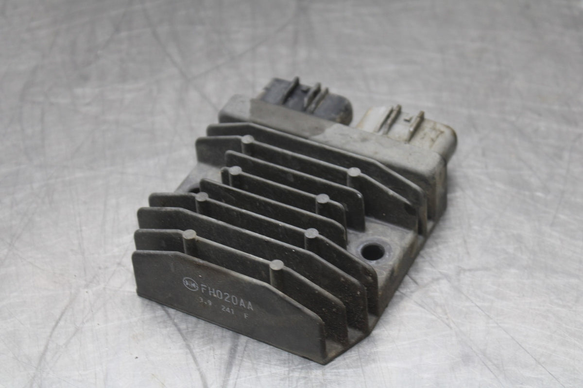 14 TRIUMPH STREET TRIPLE ABS RECTIFIER VOLTAGE REGULATOR BB808