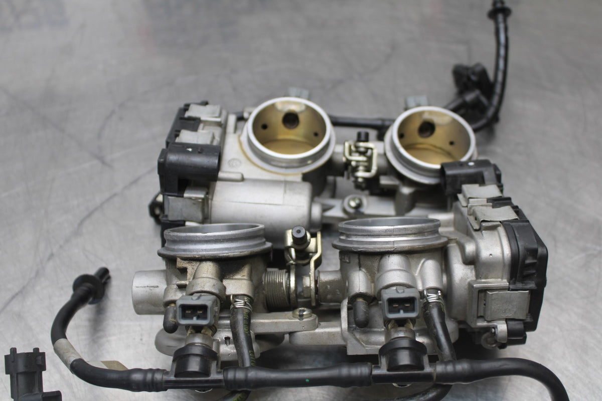 15 APRILIA RSV4 FACTORY APRC ABS MAIN FUEL INJECTORS / THROTTLE BODIES BB901