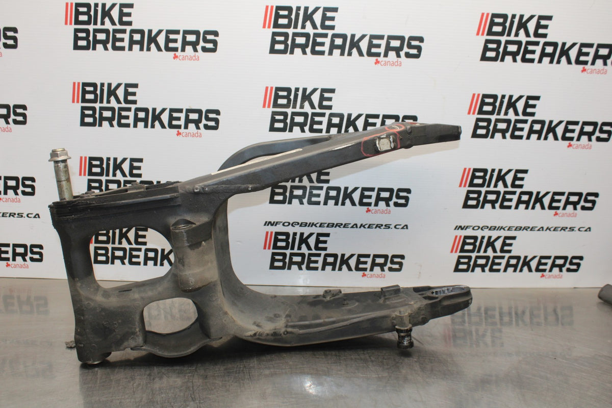 07-08 KAWASAKI NINJA ZX6R REAR SWINGARM BACK SUSPENSION SWING ARM BB199