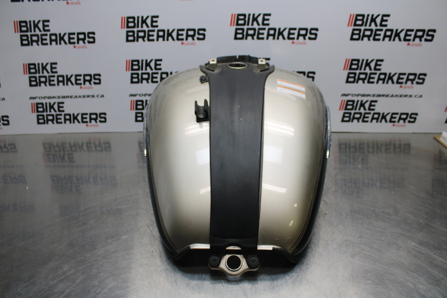 09 YAMAHA ROYAL STAR XVZ1300TF VENTURE GAS TANK FUEL PETROL RESERVOIR BB151