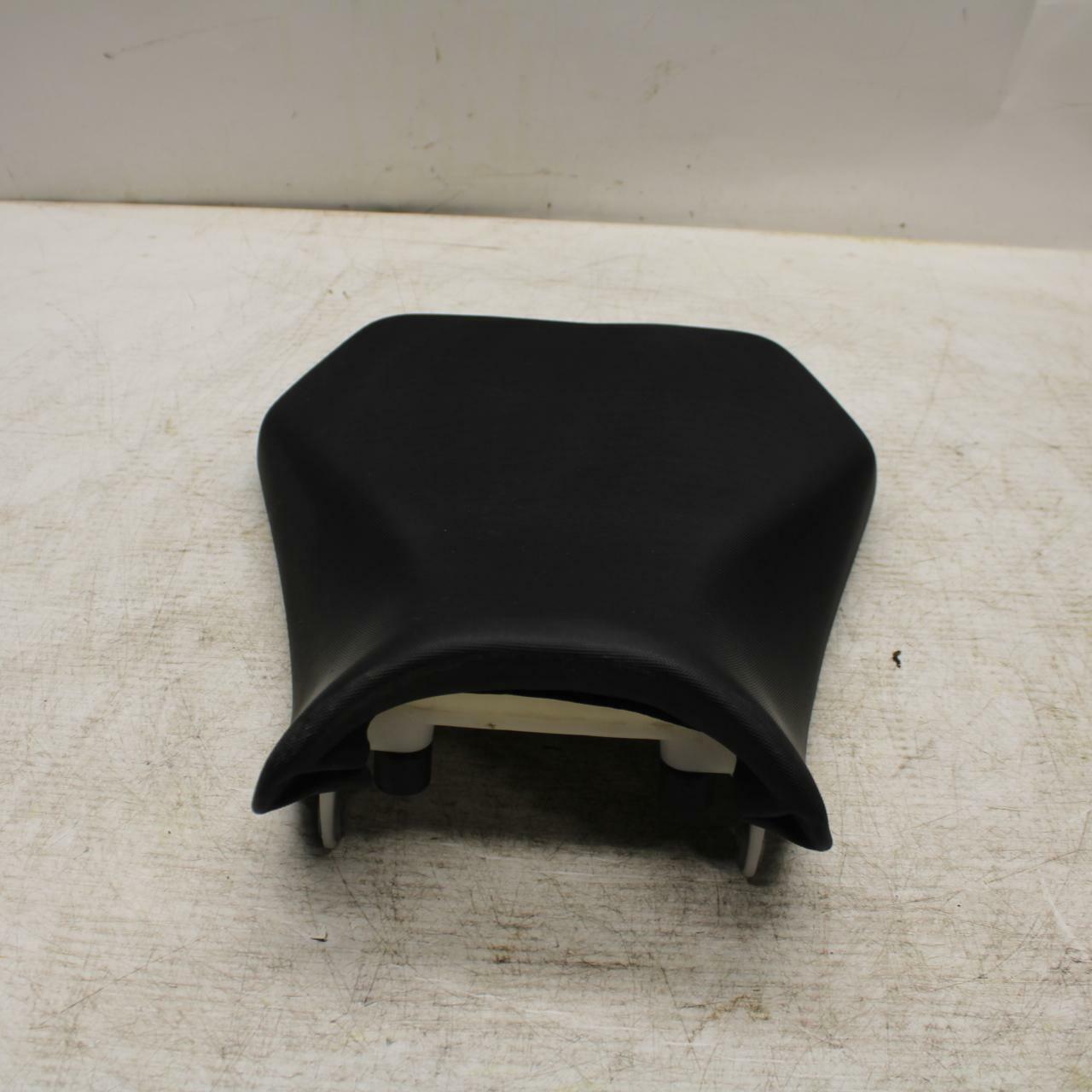 11-19 SUZUKI GSXR600 FRONT DRIVERS SEAT PAD SADDLE PILLION BB371