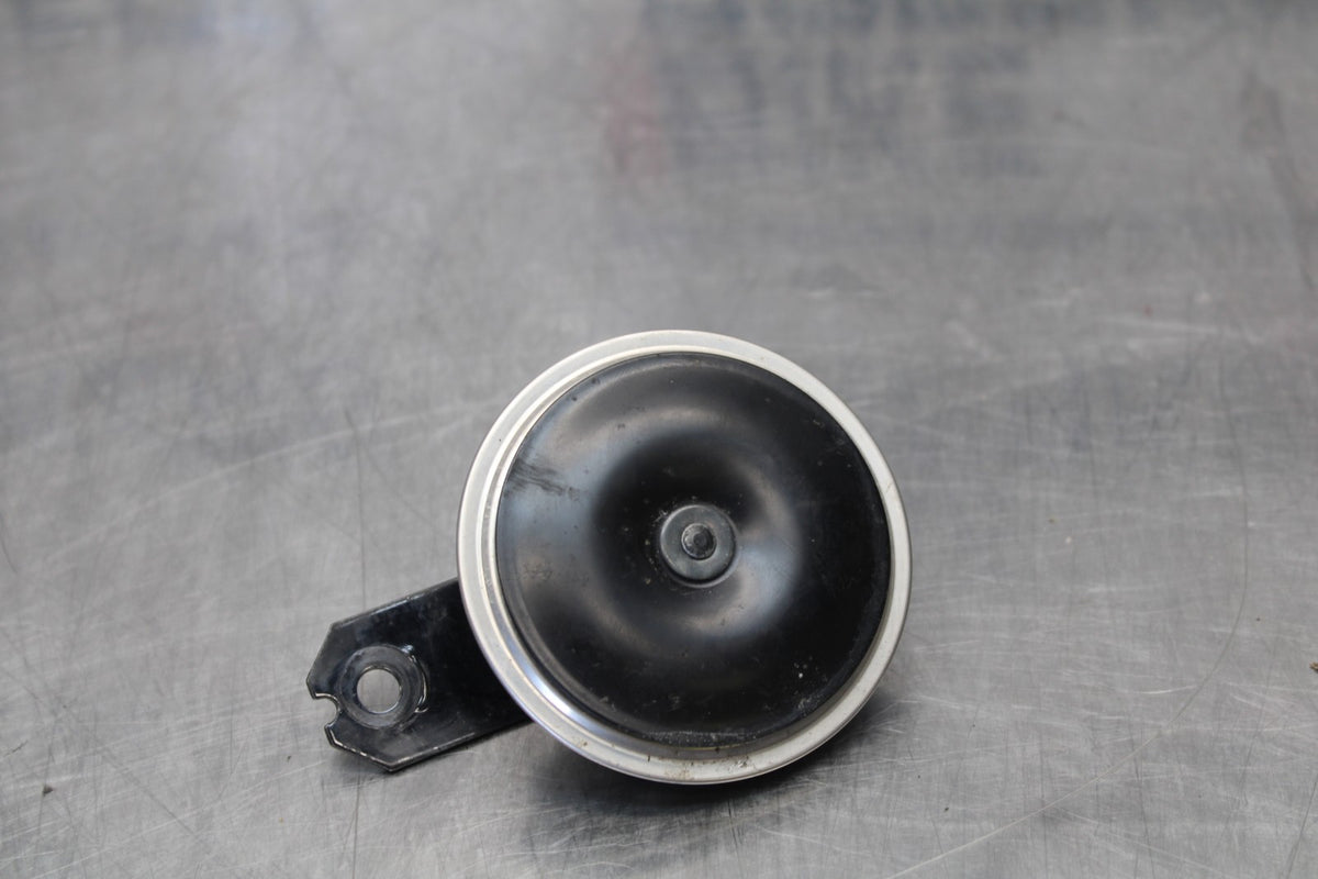 22-25 YAMAHA YZF R7 HORN SIGNAL BB182