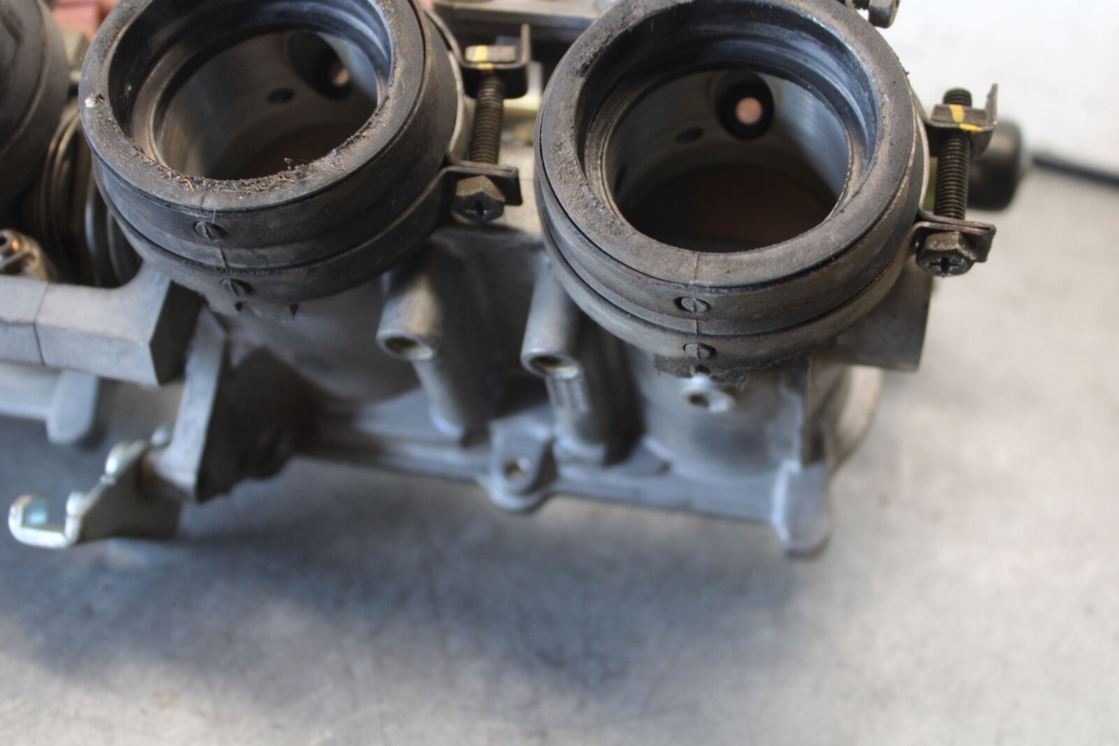 03-04 HONDA CBR600RR MAIN FUEL INJECTORS / THROTTLE BODIES 16400-MEE-672 BB661