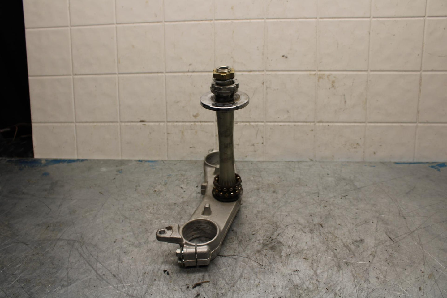 99-07 SUZUKI HAYABUSA GSX1300R FRONT FORKS CLAMP LOWER TRIPLE TREE STEM BB426