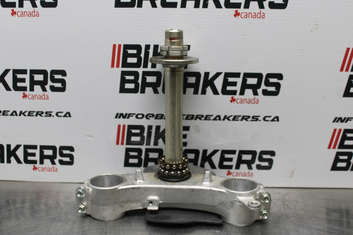 08-10 SUZUKI GSXR 600 FRONT FORKS CLAMP LOWER TRIPLE TREE STEM BB202