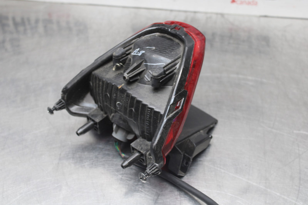 15-19 HONDA CBR300R REAR TAIL TAILLIGHT BACK BRAKE LIGHT BB800