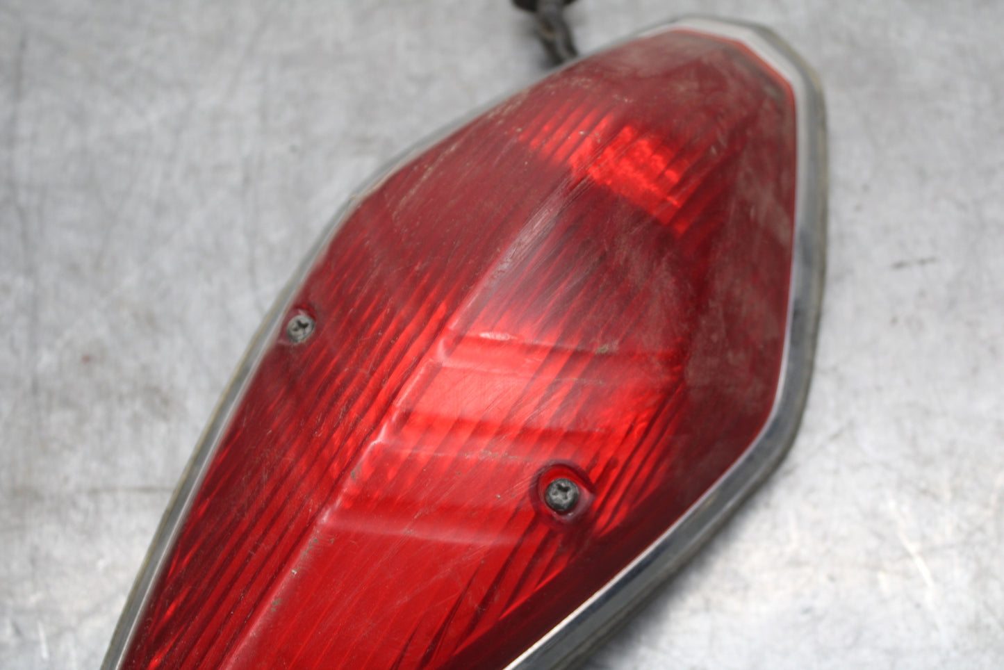 02-04 HONDA VTX1800S TAILLIGHT REAR TAIL BRAKE LIGHT BB712