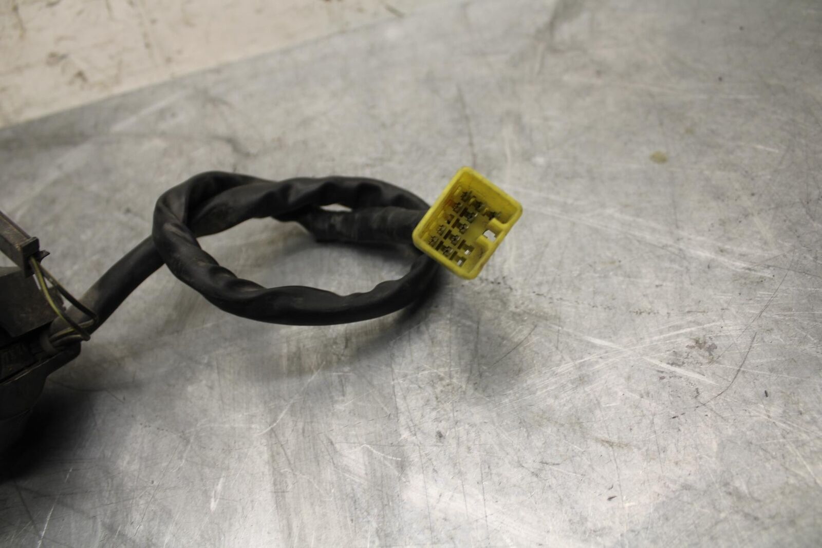 1998 Suzuki TL1000S LEFT CLIP ON HANDLE HORN SIGNALS SWITCH  BB508