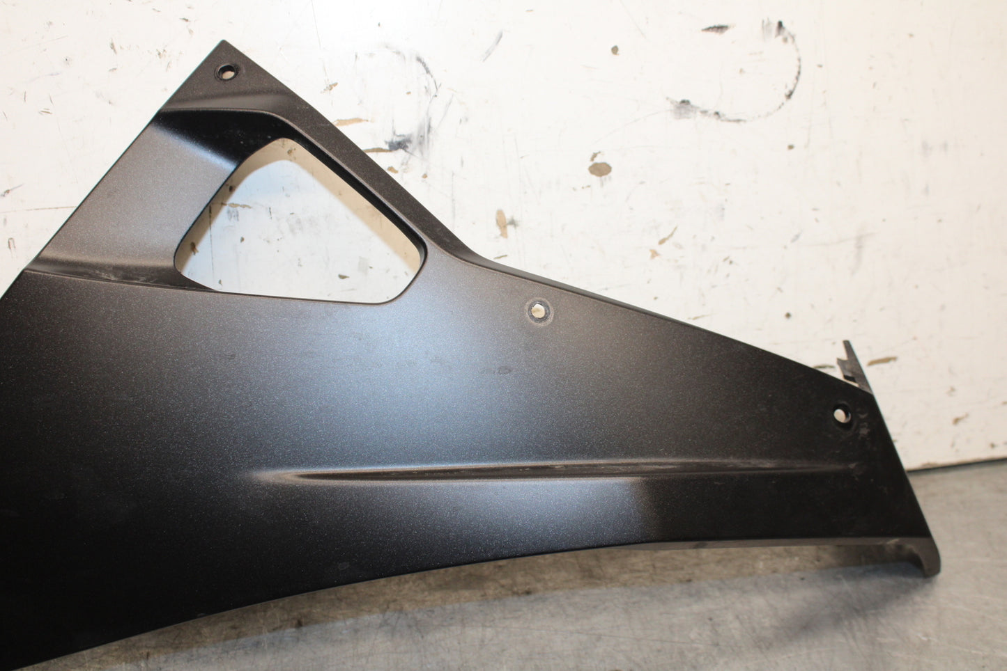 24 KAWASAKI NINJA 500 ABS RIGHT LOWER BOTTOM BELLY SIDE FAIRING COWL  BB730
