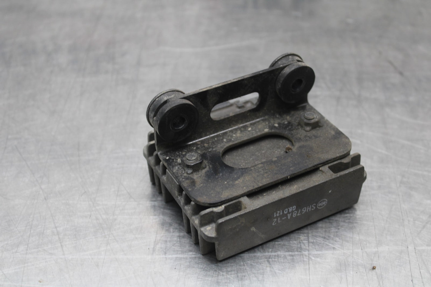 09-10 KAWASAKI ER-6N RECTIFIER VOLTAGE REGULATOR BB205