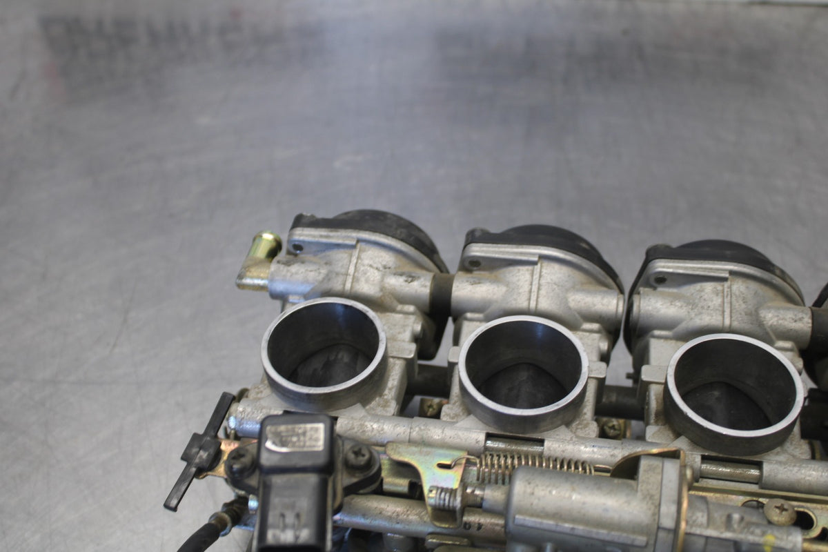 05 YAMAHA YZF R6 MAIN FUEL INJECTORS / THROTTLE BODIES BB894