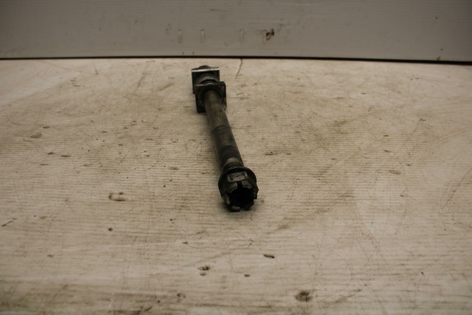 13-18 KAWASAKI NINJA ZX6R REAR AXLE BACK WHEEL RIM PIVOT BOLT AXEL BB304