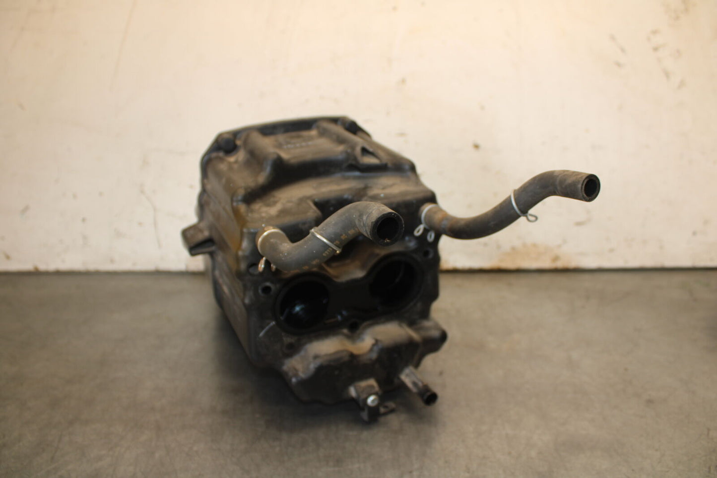 13-15 HONDA CBR500R AIRBOX AIR INTAKE FILTER BOX 17225-MGZ-D00 BB704