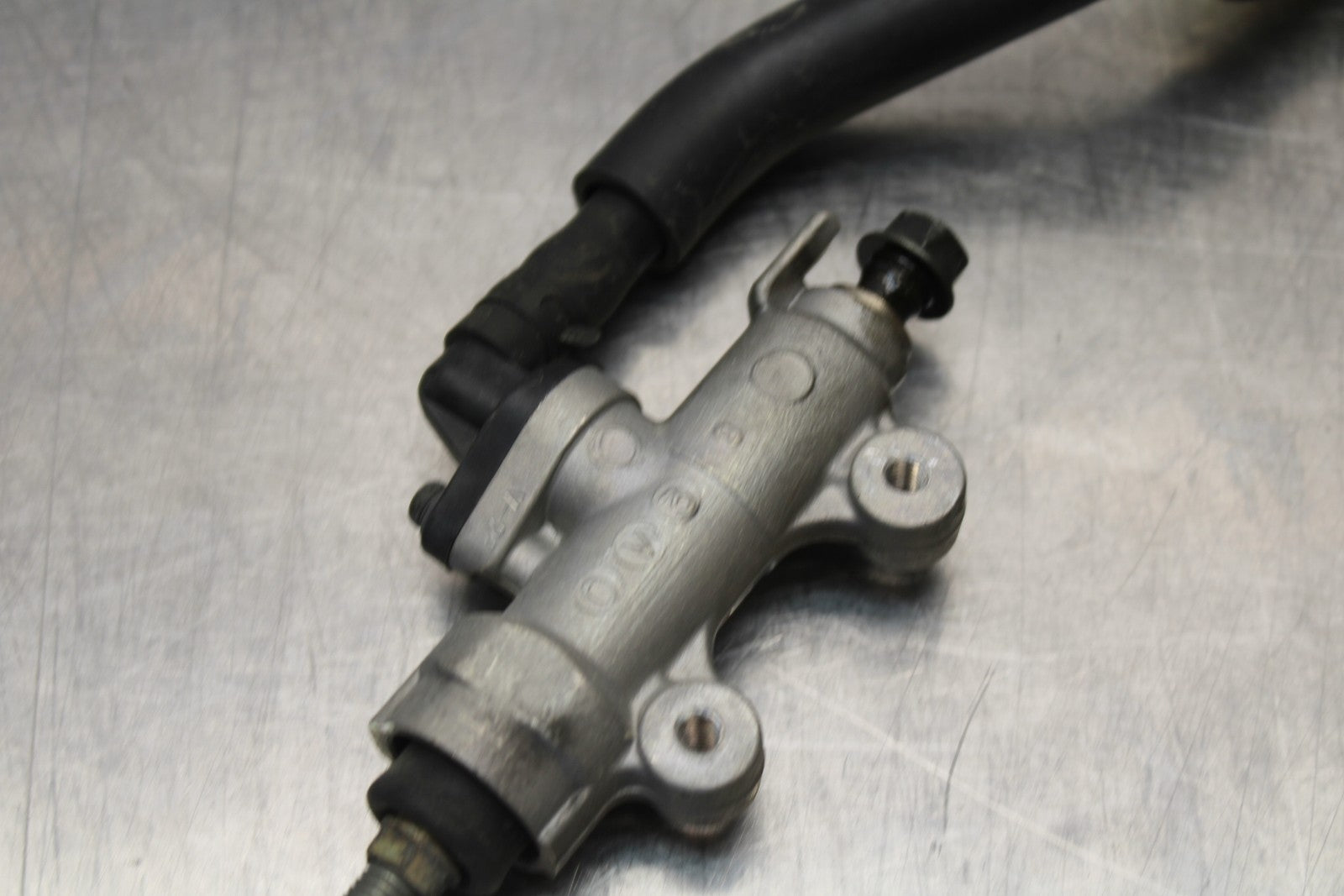 01-06 HONDA CBR600F4I REAR BACK BRAKE MASTER CYLINDER W RESERVOIR BB185