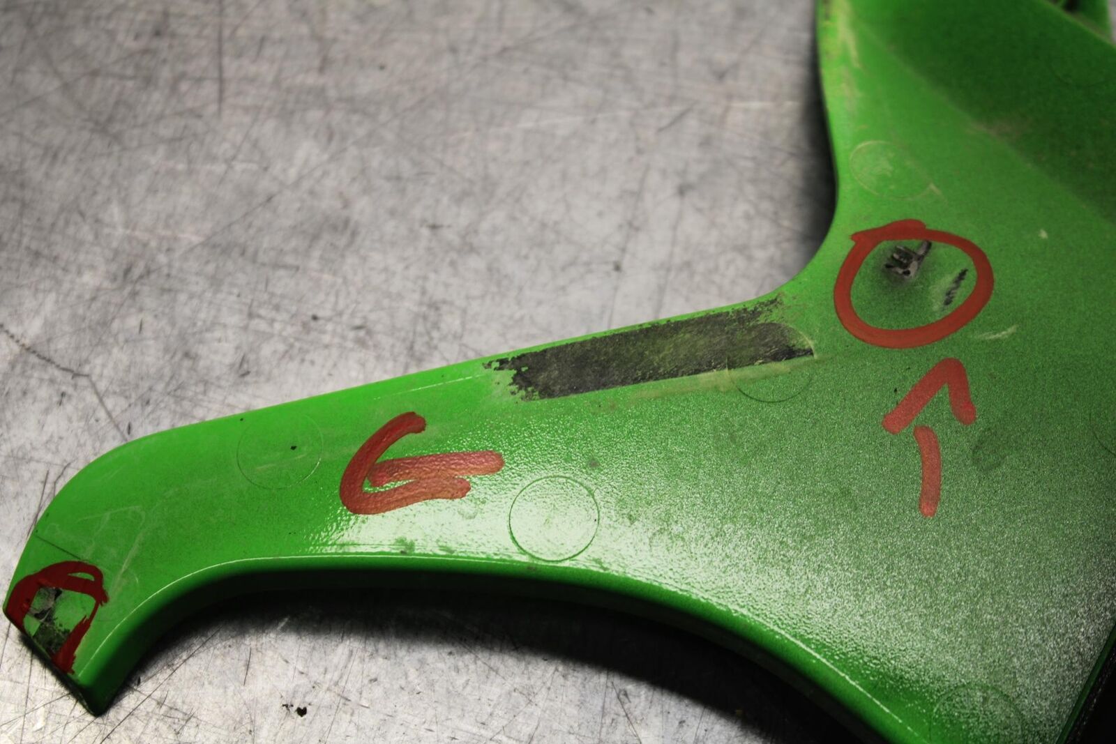 2011 Kawasaki Ninja ZX6R ZX600R FRONT CENTER COWL FAIRING BB587