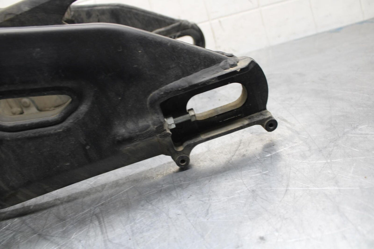 18 YAMAHA YZF R1  REAR SWINGARM BACK SUSPENSION SWING ARM BB473