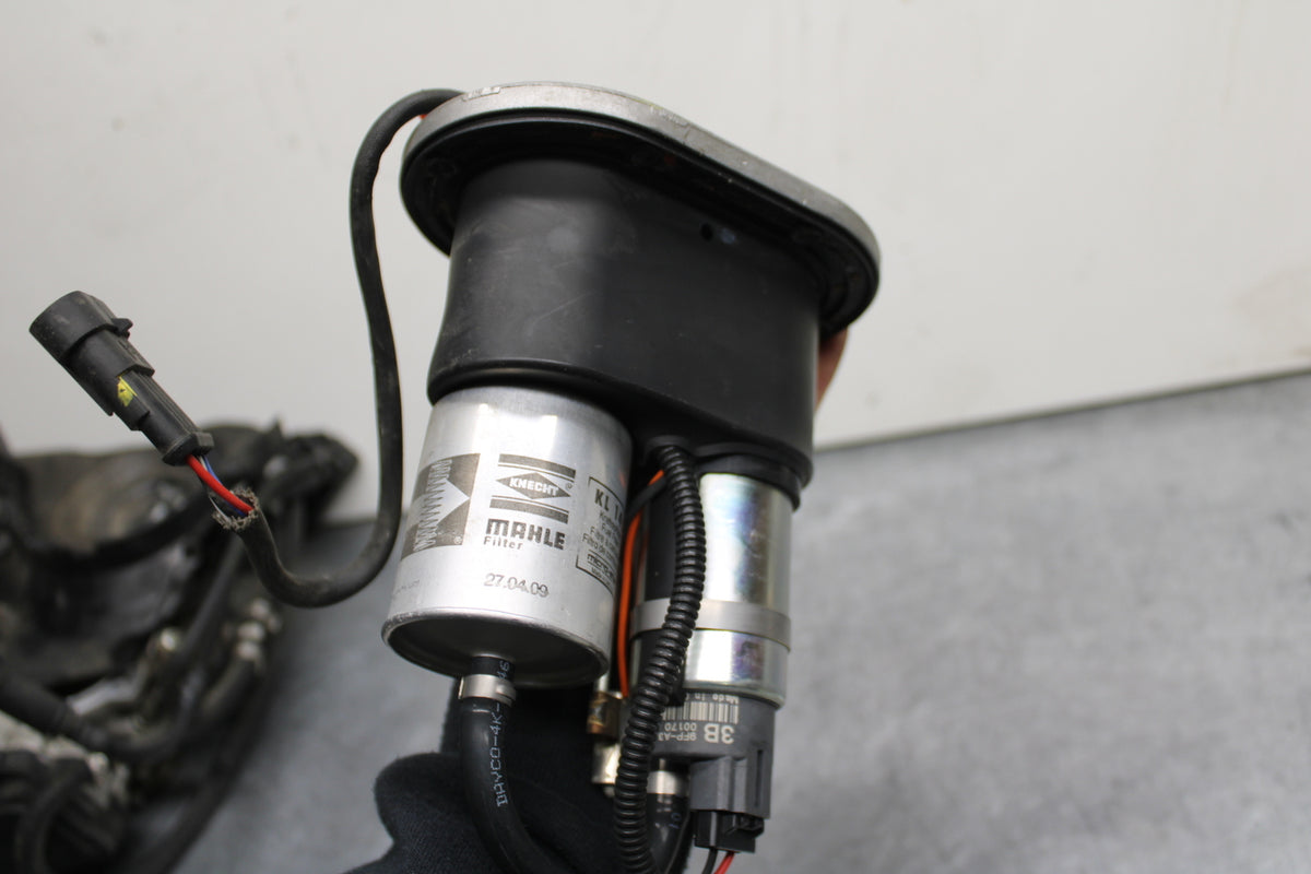10-11 APRILIA RSV4 R FUEL PUMP GAS PETROL SENDER UNIT BB120