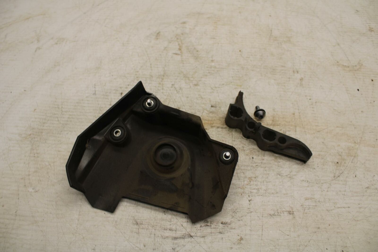 16-21 YAMAHA XSR900 ENGINE SPROCKET COVER BB362