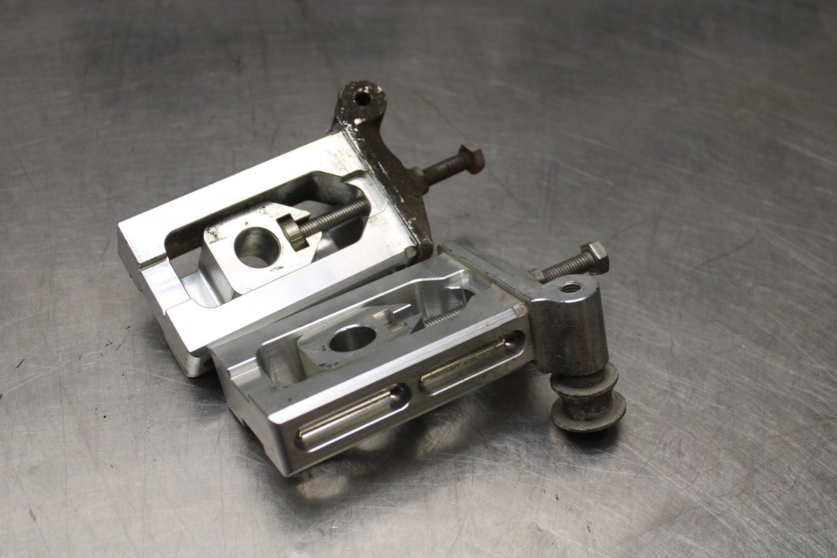 13-15 HONDA CBR500R SWINGARM CHAIN TENSIONER ADJUSTMENT BRACKETS  BB834