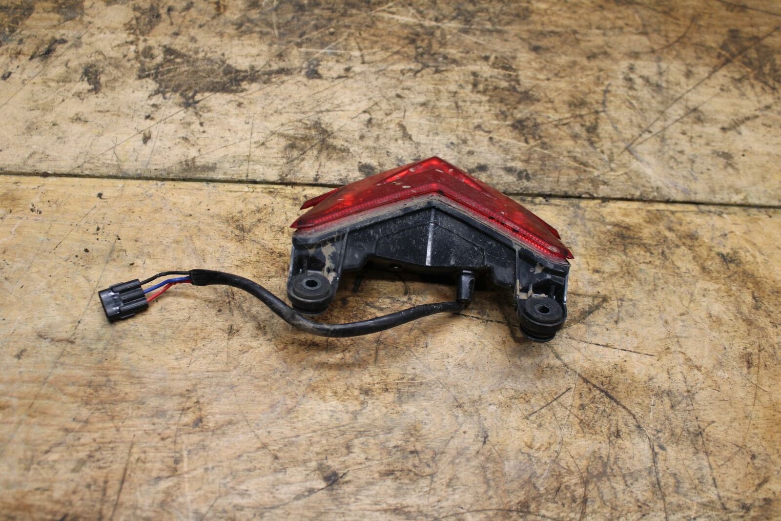 13-18 KAWASAKI NINJA ZX6R REAR TAIL TAILLIGHT BACK BRAKE LIGHT BB349