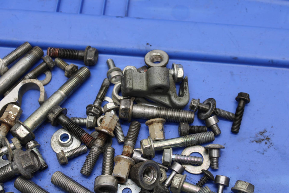 2006 Honda CBR600F4i MISCELLANEOUS BOLTS AND HARDWARE BB567