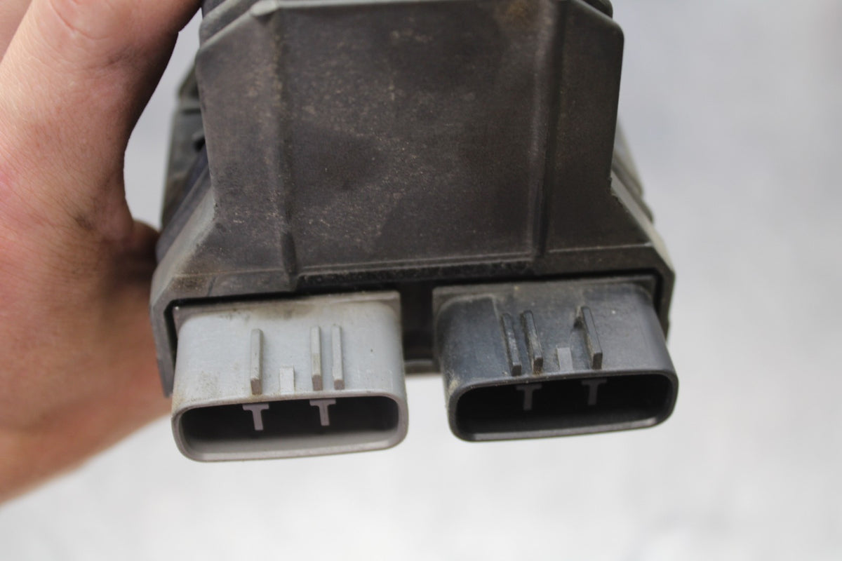 04-05 YAMAHA YZF R1 RECTIFIER VOLTAGE REGULATOR BB173