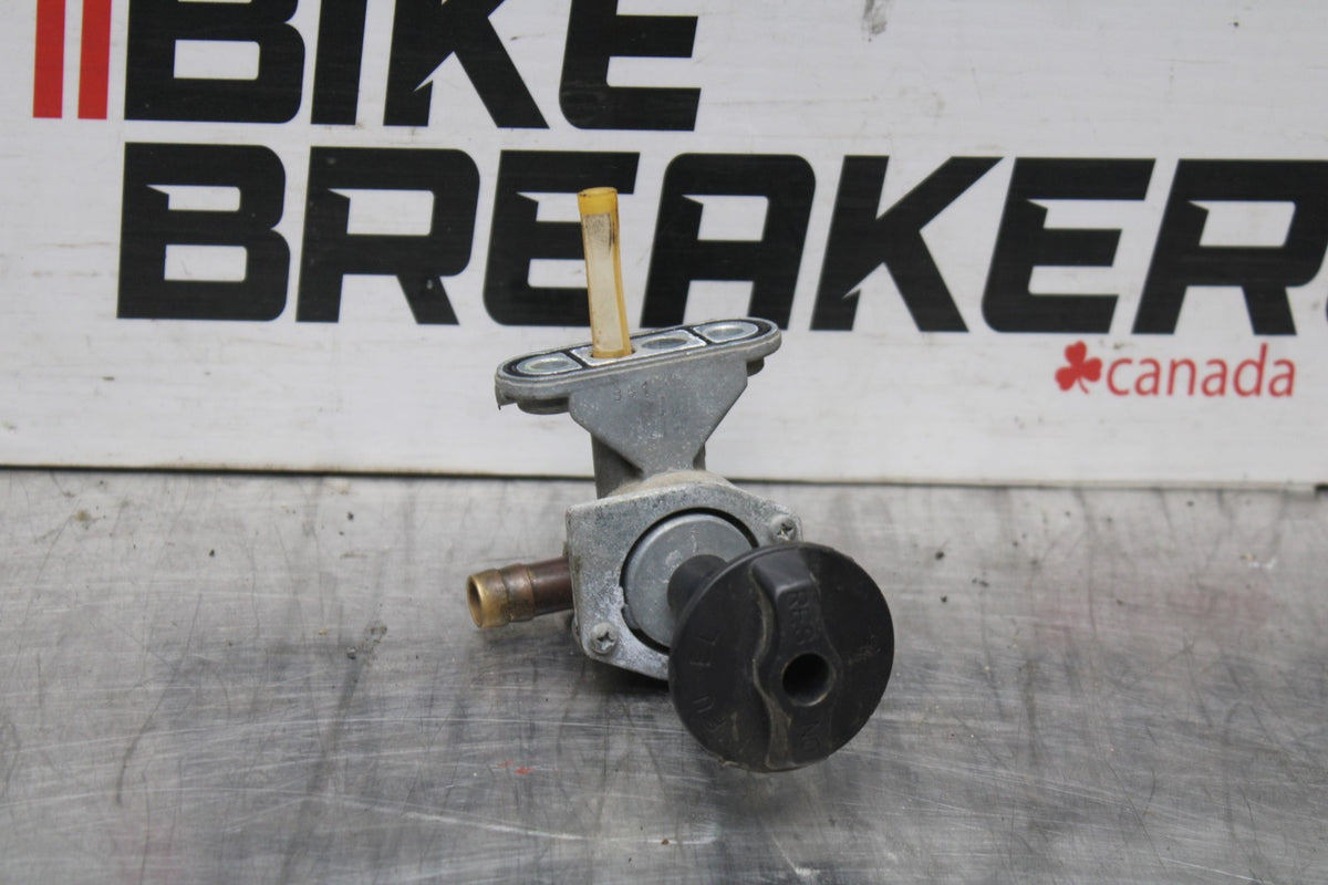 98 KAWASAKI NINJA ZX6 FUEL GAS TANK PETCOCK SHUT ON OFF VALVE BB870