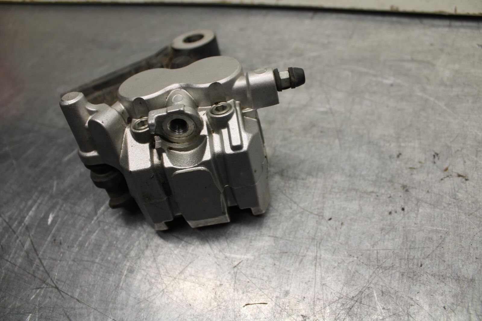 08-12 KAWASAKI NINJA 250R EX250J REAR BACK BRAKE CALIPER W MOUNT BRACKET BB612