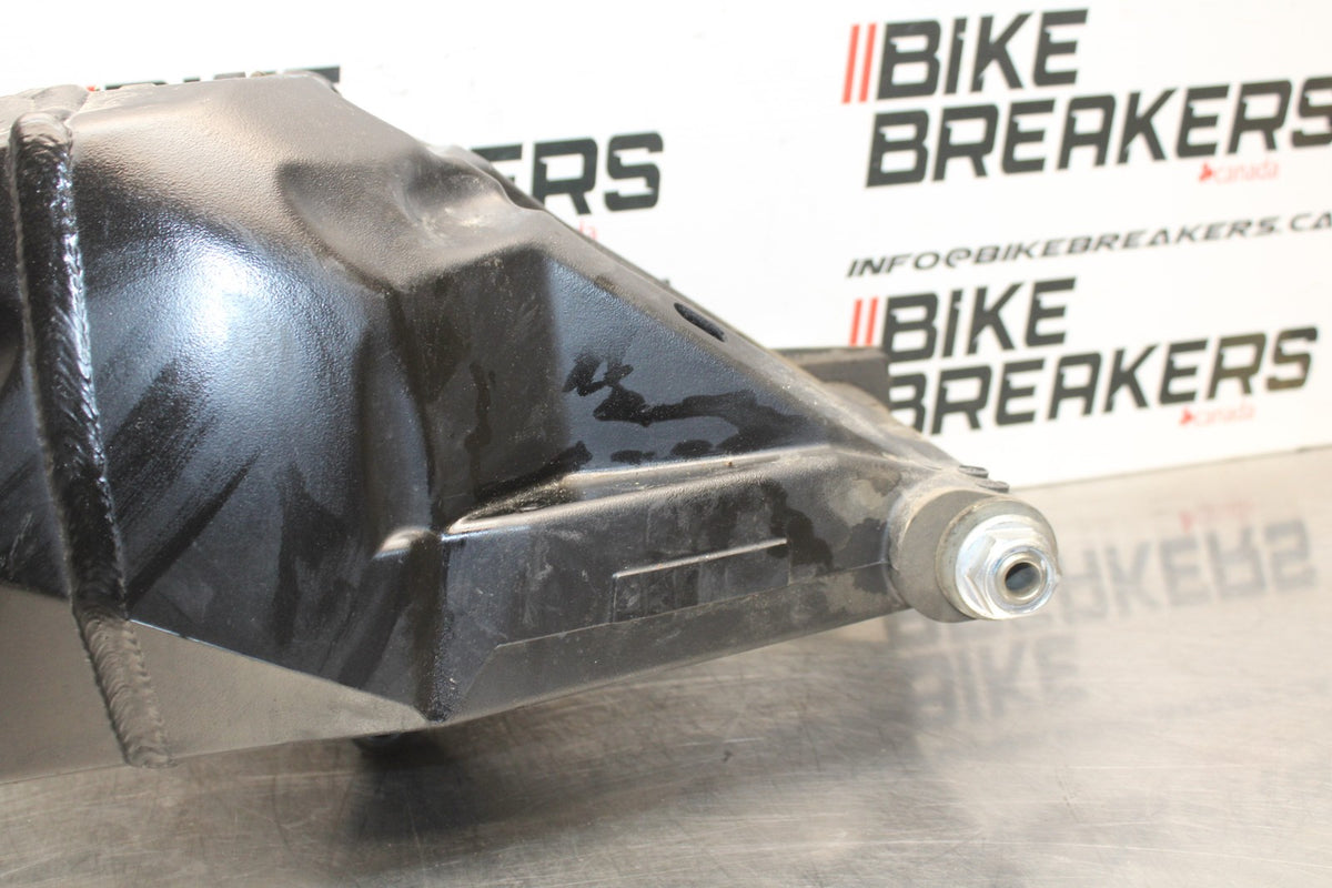 06-07 SUZUKI GSXR 600 REAR SWINGARM BACK SUSPENSION SWING ARM BB822