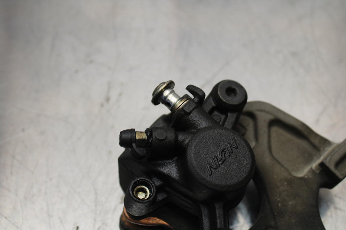 11 SUZUKI GSXR1000 REAR BACK BRAKE CALIPER W MOUNT BRACKET BB142 
