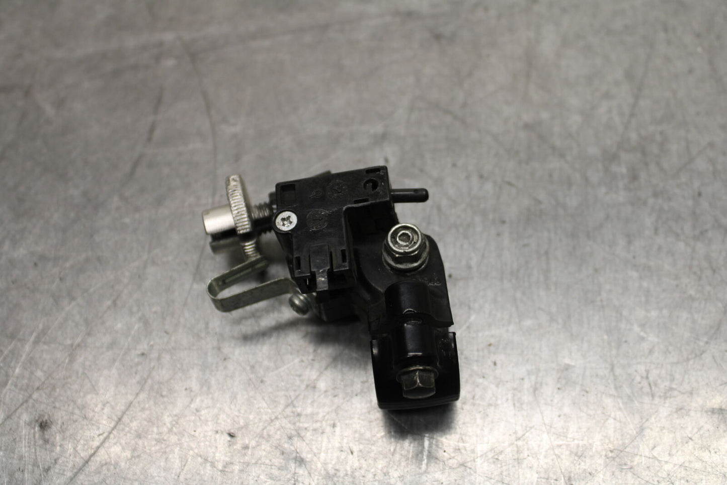 06-07 SUZUKI GSXR 600 CLUTCH LEVER PERCH MOUNT BRACKET BB737