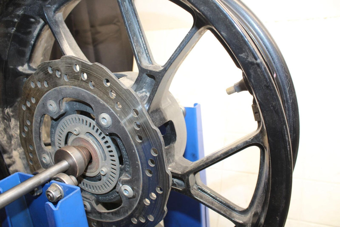 17-23 SUZUKI GSXR 250 GSX250RL8 REAR WHEEL BACK RIM W ROTOR BB490
