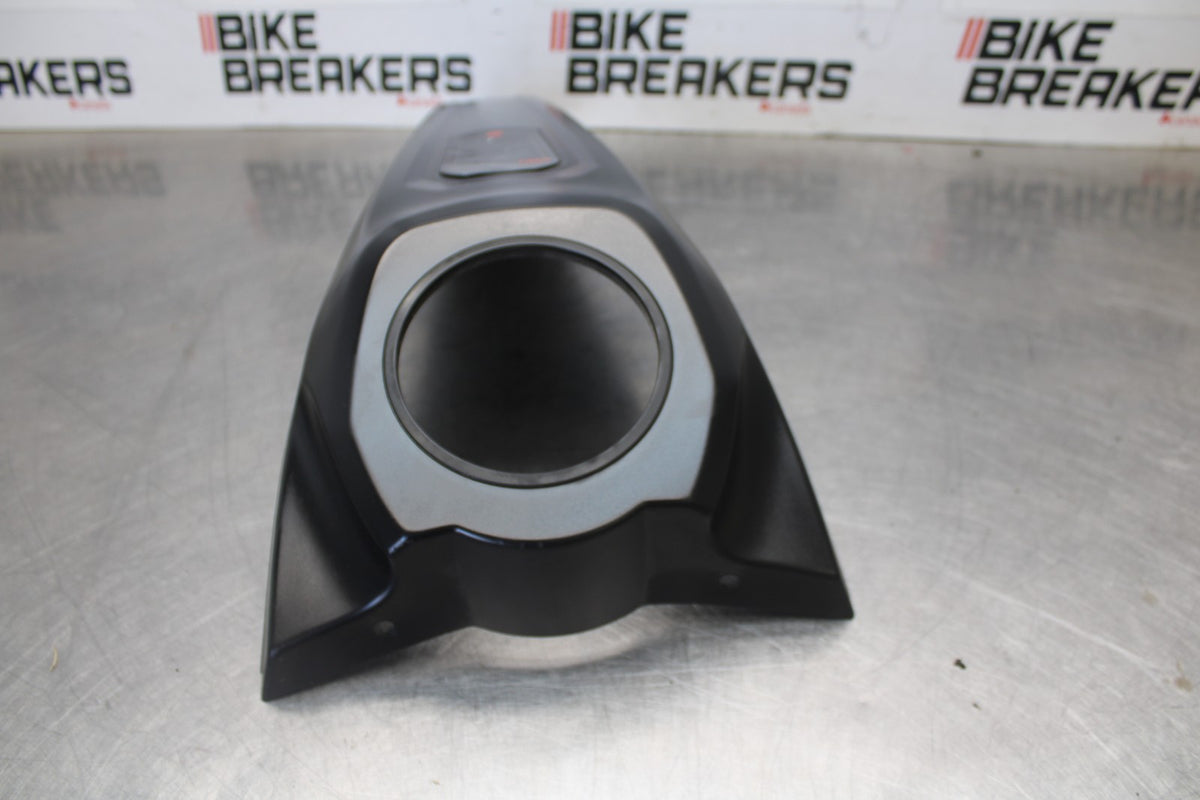 22 HARLEY-DAVIDSON PAN AMERICA 1250 CENTER GAS TANK COVER FAIRING COWL BB910