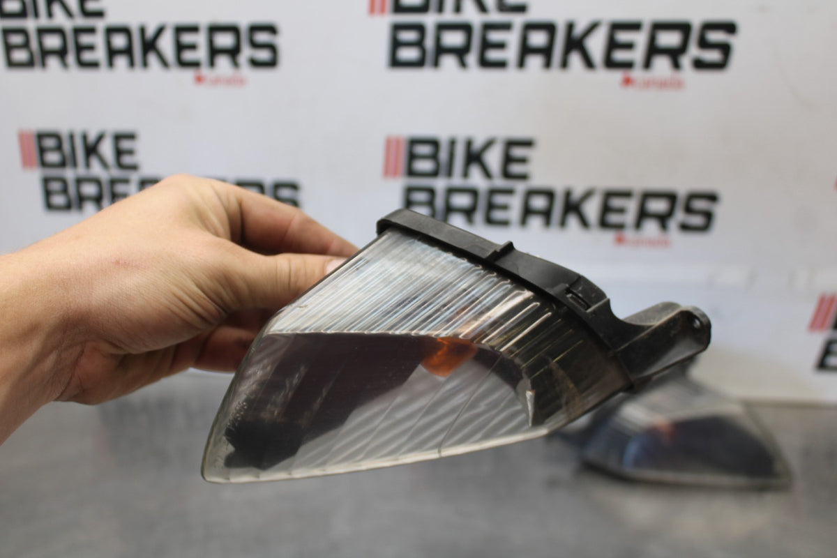 06-07 HONDA INTERCEPTOR 800 VFR800 FRONT LEFT RIGHT TURN SIGNALS LIGHT BB917